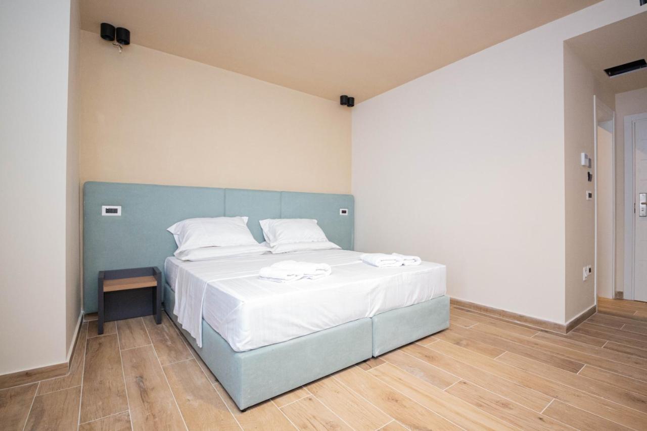 Hotel Alion21 Драч Екстериор снимка